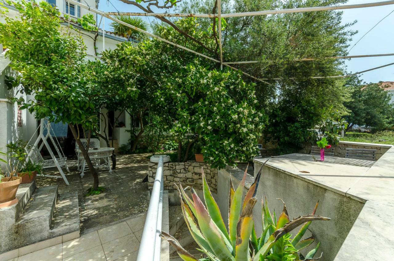 Apartment Dory Trogir Bagian luar foto